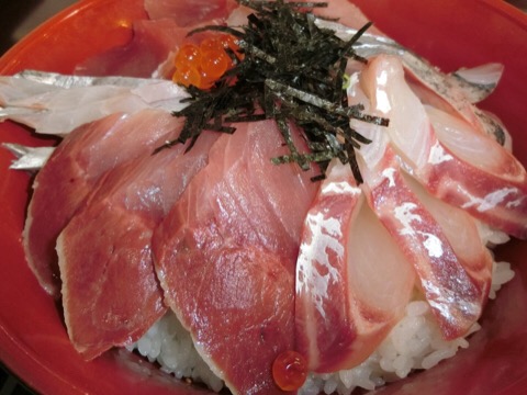 魚勢　海鮮丼
